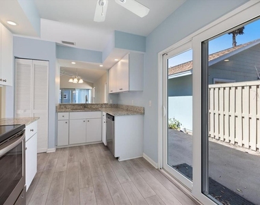 856 Chatham Drive - Photo Thumbnail 6