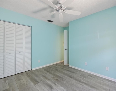 856 Chatham Drive - Photo Thumbnail 23