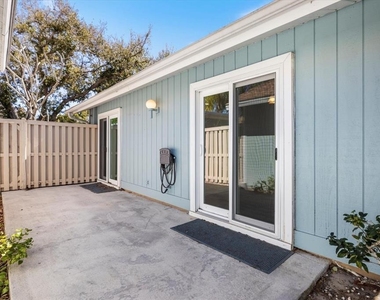 856 Chatham Drive - Photo Thumbnail 7