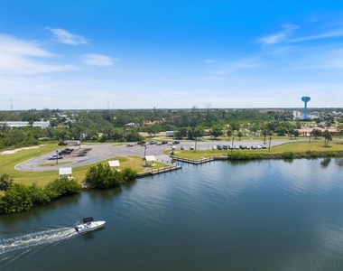 856 Chatham Drive - Photo Thumbnail 39