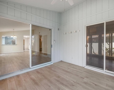 856 Chatham Drive - Photo Thumbnail 21