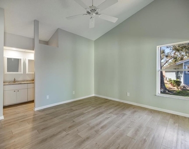856 Chatham Drive - Photo Thumbnail 13