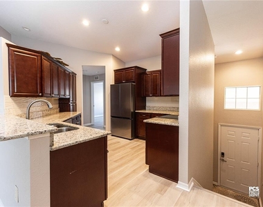 5308 Bowline Court - Photo Thumbnail 4