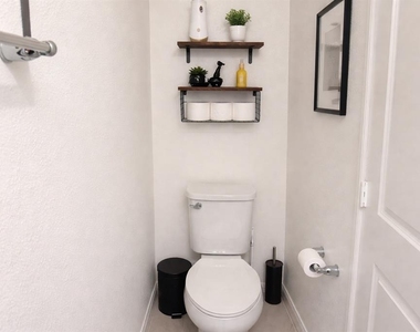 1536 Mirabella Circle - Photo Thumbnail 6
