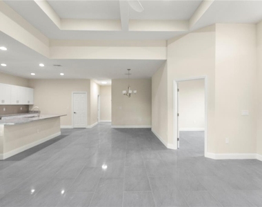 1043 Albert Ave - Photo Thumbnail 15