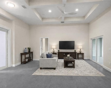 1043 Albert Ave - Photo Thumbnail 24