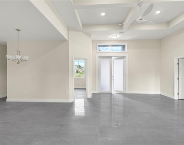 1043 Albert Ave - Photo Thumbnail 18