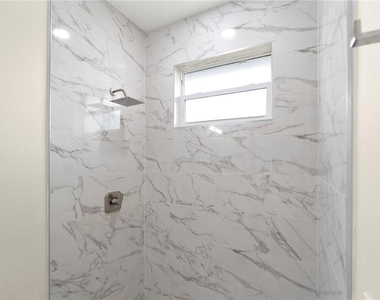 1043 Albert Ave - Photo Thumbnail 38