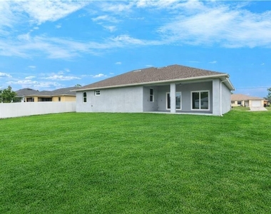1043 Albert Ave - Photo Thumbnail 49