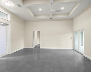 1043 Albert Ave - Photo Thumbnail 23