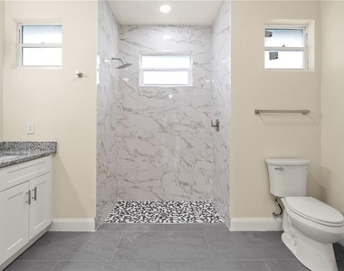 1043 Albert Ave - Photo Thumbnail 31