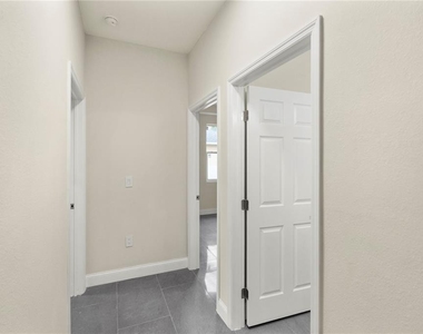 1043 Albert Ave - Photo Thumbnail 32