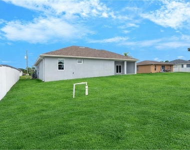 1043 Albert Ave - Photo Thumbnail 50