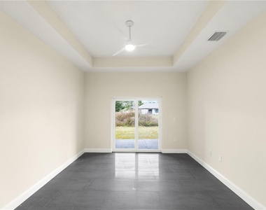 1043 Albert Ave - Photo Thumbnail 27