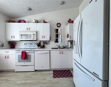 1216 Spoonbill Landings Circle - Photo Thumbnail 10