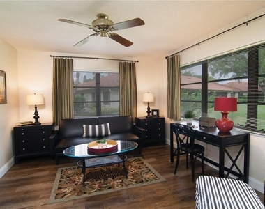 5635 Golf Pointe Drive - Photo Thumbnail 10