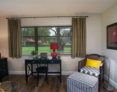 5635 Golf Pointe Drive - Photo Thumbnail 11