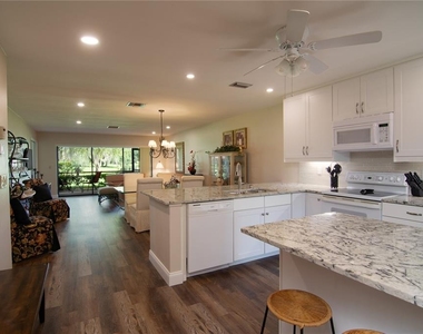 5635 Golf Pointe Drive - Photo Thumbnail 2