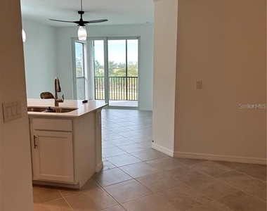 12180 Wellen Golf Street - Photo Thumbnail 7