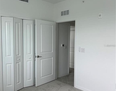 12180 Wellen Golf Street - Photo Thumbnail 18