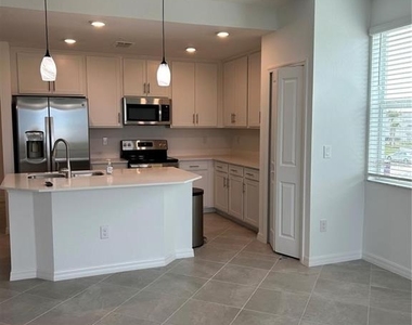 12180 Wellen Golf Street - Photo Thumbnail 8
