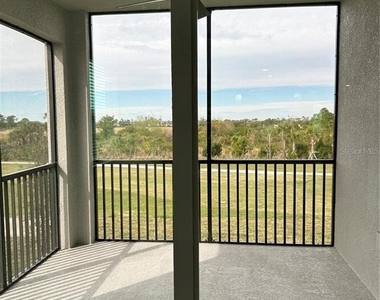 12180 Wellen Golf Street - Photo Thumbnail 20