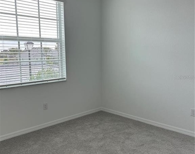 12180 Wellen Golf Street - Photo Thumbnail 17