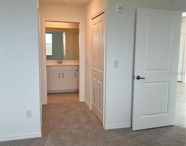 12180 Wellen Golf Street - Photo Thumbnail 10
