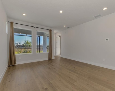 2821 Marrakesh Lane - Photo Thumbnail 17