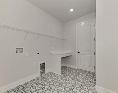 2821 Marrakesh Lane - Photo Thumbnail 32