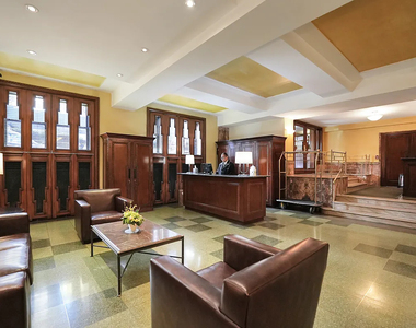 East 68th Street - Photo Thumbnail 10