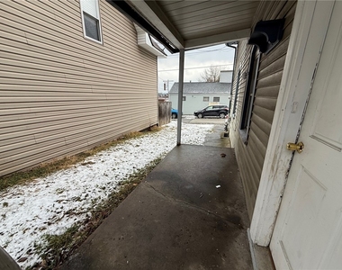 306 Laredo St - Photo Thumbnail 9