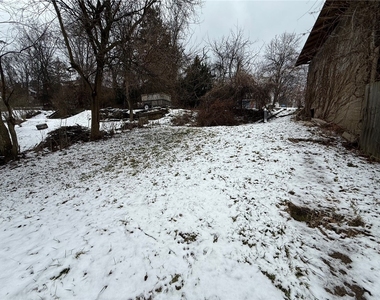 306 Laredo St - Photo Thumbnail 8