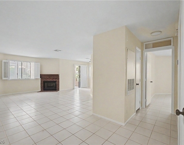 6885 Tamarus Street - Photo Thumbnail 16
