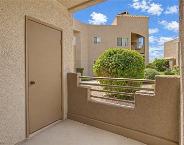 6885 Tamarus Street - Photo Thumbnail 14