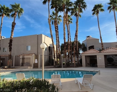 6885 Tamarus Street - Photo Thumbnail 4