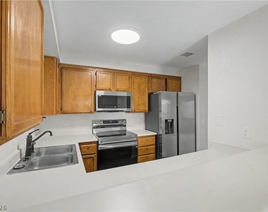6885 Tamarus Street - Photo Thumbnail 21