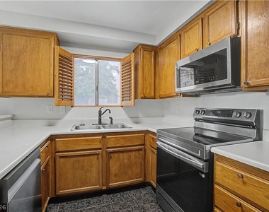 6885 Tamarus Street - Photo Thumbnail 22