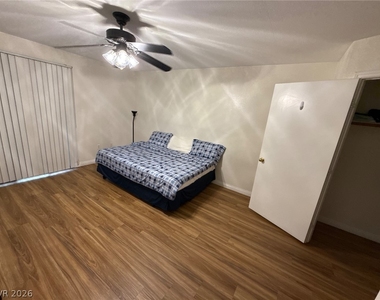 4555 E Sahara Avenue - Photo Thumbnail 14