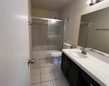 7570 Flamingo Road - Photo Thumbnail 9