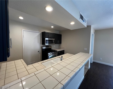 7570 Flamingo Road - Photo Thumbnail 13