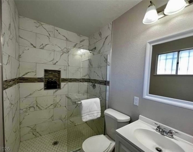 6401 Evergreen Avenue - Photo Thumbnail 8