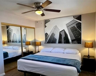 6401 Evergreen Avenue - Photo Thumbnail 6