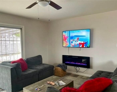 6401 Evergreen Avenue - Photo Thumbnail 2