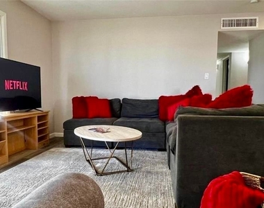 6401 Evergreen Avenue - Photo Thumbnail 1