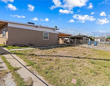 2204 S 15th Street - Photo Thumbnail 16