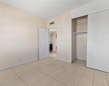 2204 S 15th Street - Photo Thumbnail 10