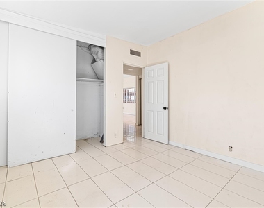 2204 S 15th Street - Photo Thumbnail 12