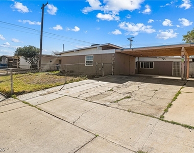 2204 S 15th Street - Photo Thumbnail 17