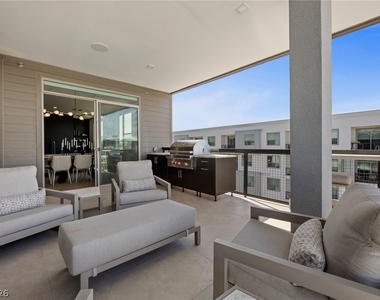 8475 Michael Cherry Avenue - Photo Thumbnail 8